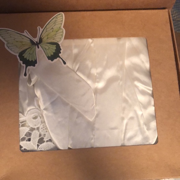 New Without Tags:  Silky Bridal Robe with belt - Picture 17 of 17